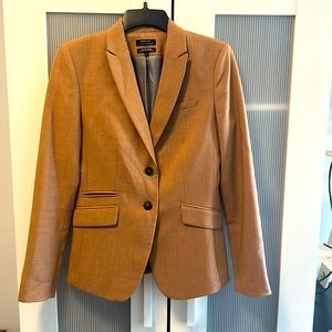 Beige blazer. RW&co. EUC. Long and lean style.